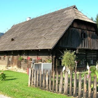 Ladejenkovo, the oldest house in Lovrenc, is 500 years old.